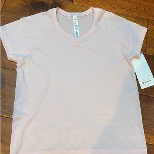 lululemon athletica Swiftly Tech Light Pink Short Sleeve Top 2.0 Race. Rare find